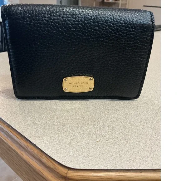 Michael Kors Black Pebbled Leather Bifold Wallet Gold Logo Snap Compact - Picture 3 of 7